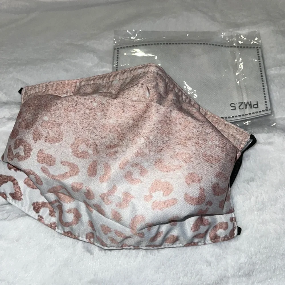 6/$20 New rose gold and white face mask